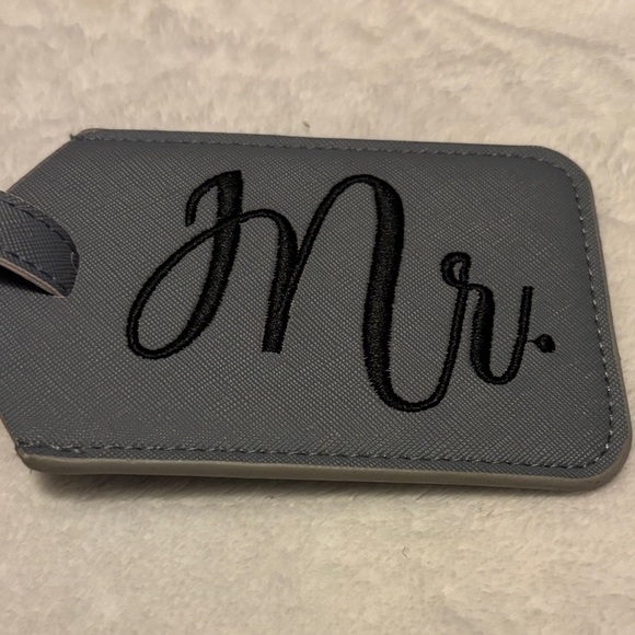 Luggage Tags Mr. and Mrs. - Gray and Cream NWT - Picture 6 of 7